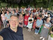 2925-06-15 Singing in the Park